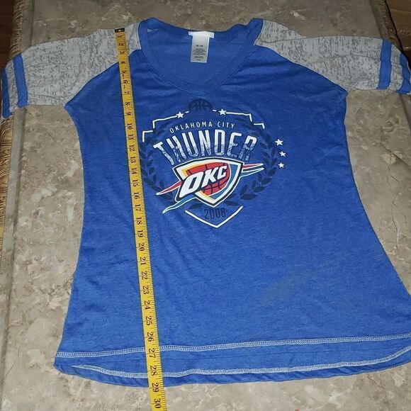 Oklahoma City Thunder NBA V-Neck Short Sleeve Tee-Shirt - Picture 6 of 7